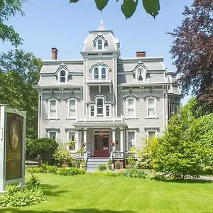4* Couette-café Queen Anne